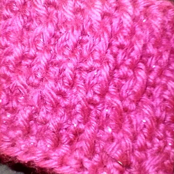 Set of 2 crocheted flower headband ear warmers earmuffs red pink - Picture 9 of 9